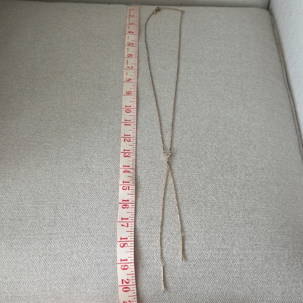 Delicate Gold Tone Y-Style Slide Necklace